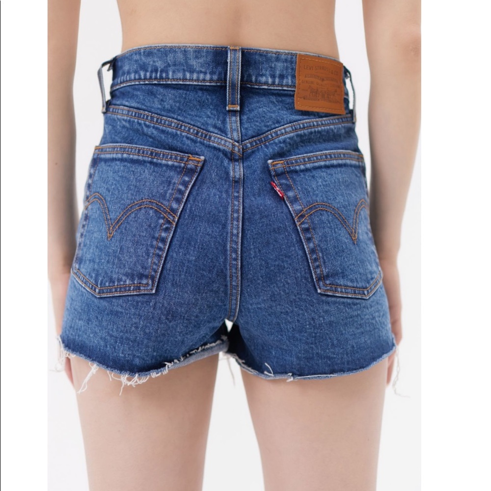 NWT Levi’s Ribcage High Rise Denim Shorts - Charles Erosion Wash